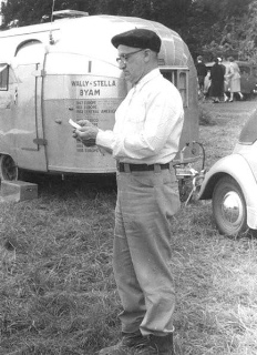 Wally Byam with X251 Bubble 1955 Europe Wally Byam with X251 Bubble 1955 Europe